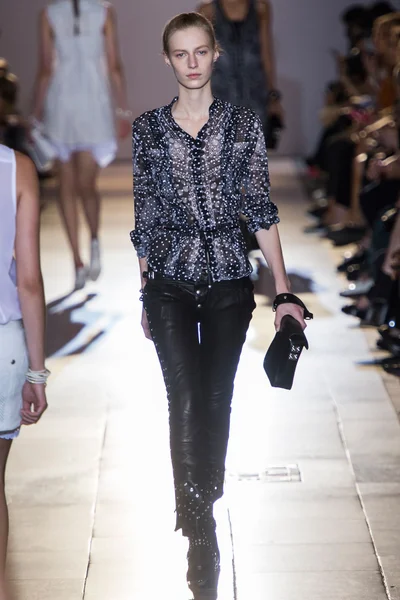 Look 23